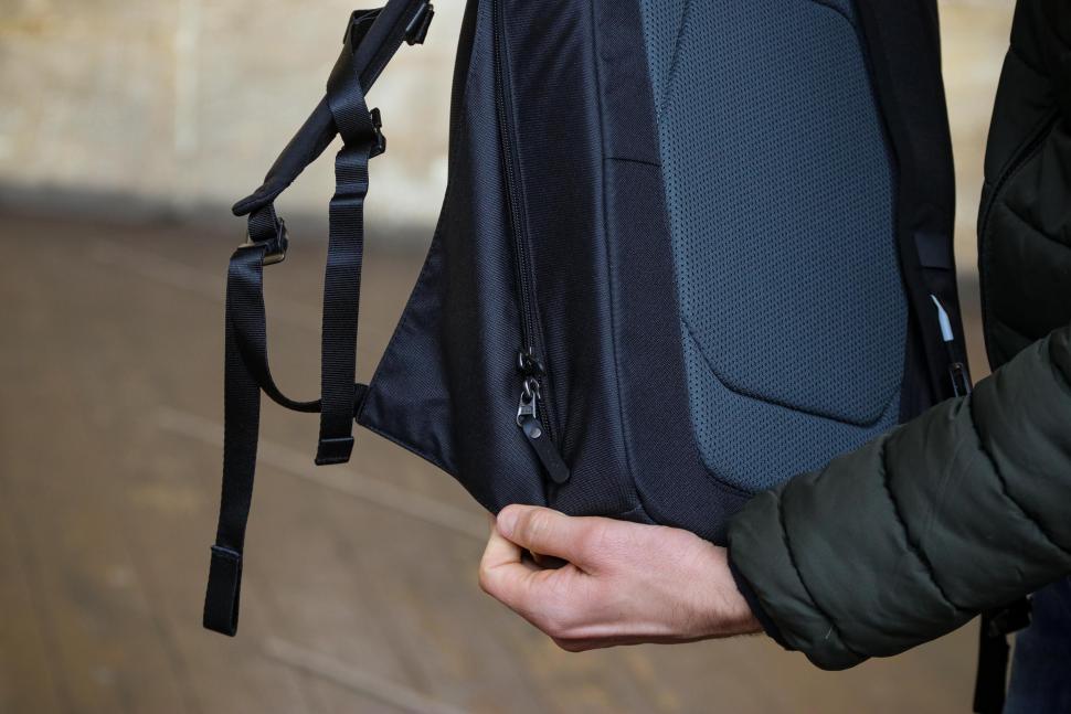 Review: Jack Wolfskin Neuron Backpack road.cc