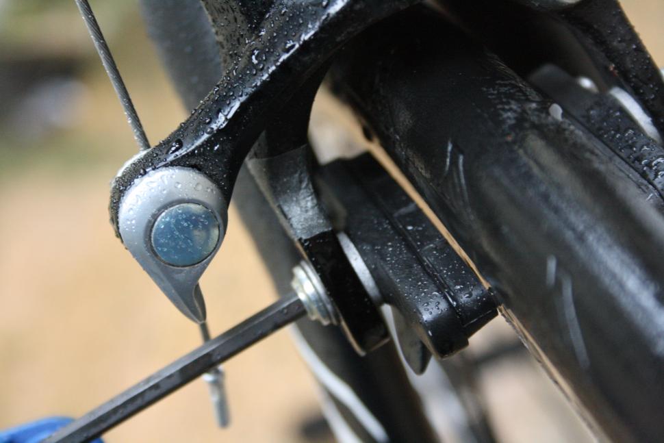 installing bike brake pads