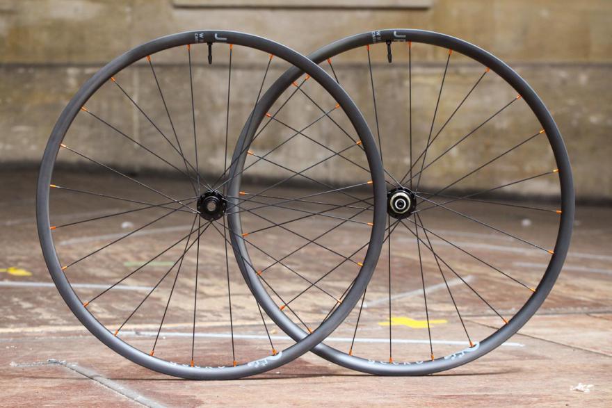 gravel wheelset rim brake