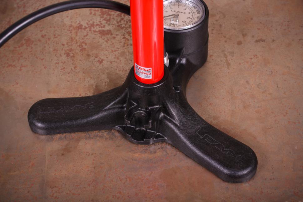 lezyne steel floor drive high pressure bicycle floor pump