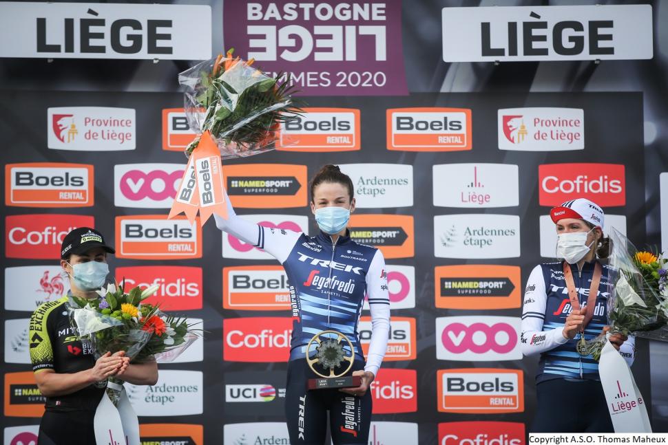 Lizzie Deignan tops the podium at 2020 Liege-Bastogne-Liege Femmes Copyright A.S.O. Thomas Maheux