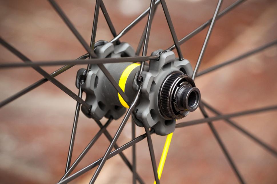 mavic ksyrium pro carbon disc ust