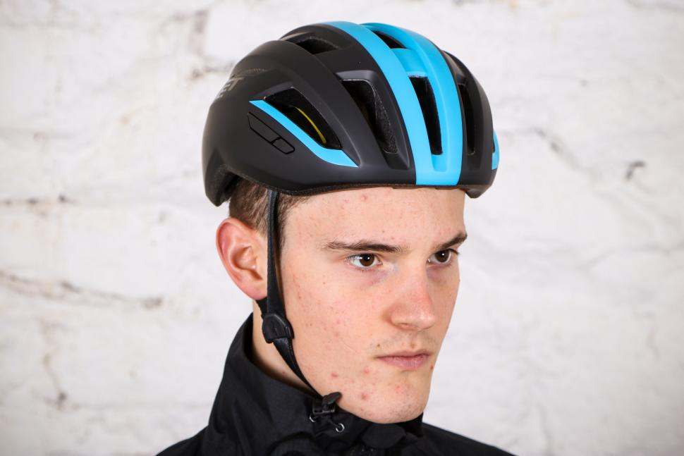 rijk convergentie Nauwgezet Review: MET Vinci helmet | road.cc