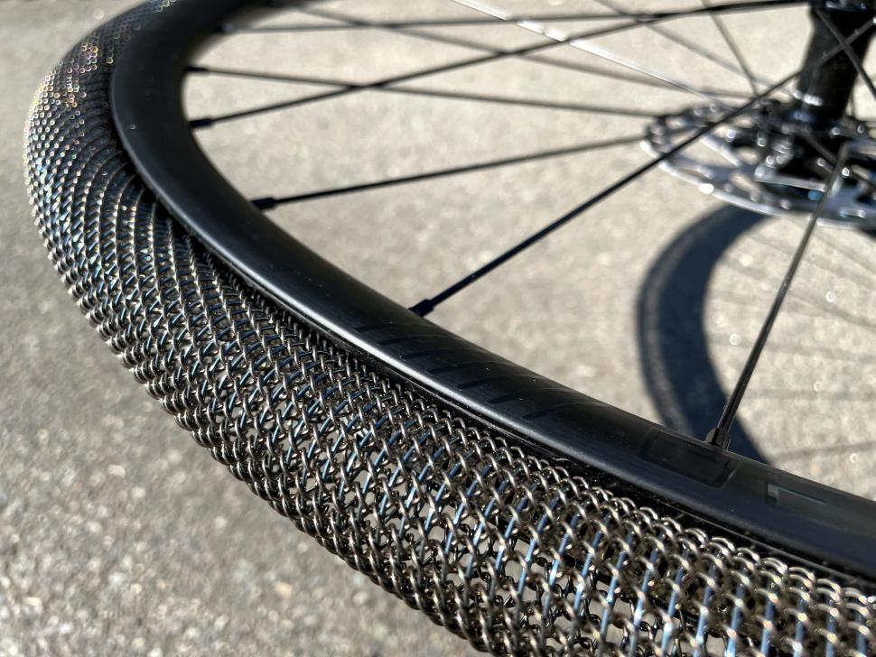 SMART Tire Company unveils new second-generation prototype of 'space-age' metal tyres | road.cc