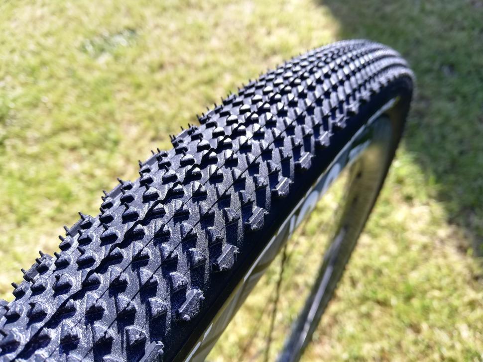 gravel tyres on road bike