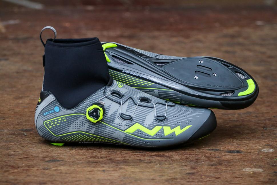 Winter Cycling Shoes to Keep Your Feet Warm and Happy