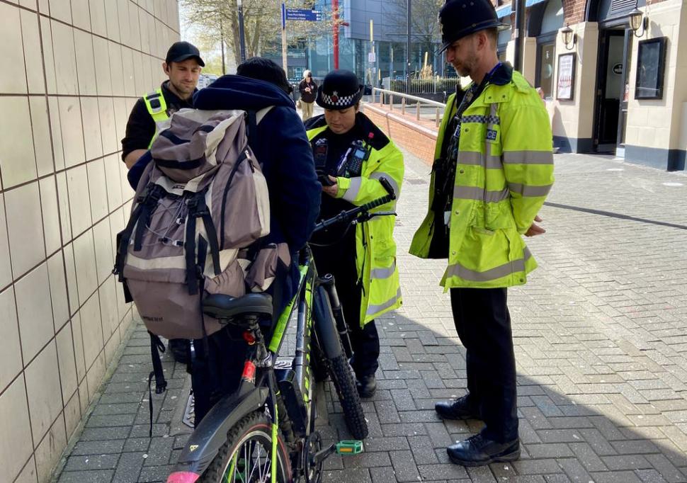 Police issuing FPN to cyclist in Southend (Essex Police)