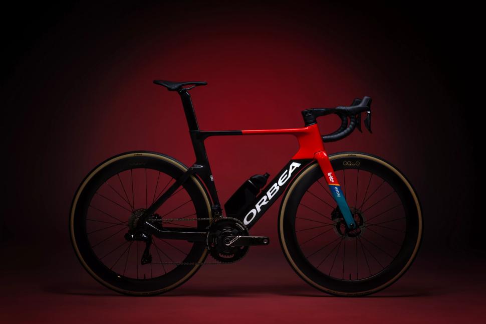 Orbea Orca Aero 2024 Lotto Dstny - 1