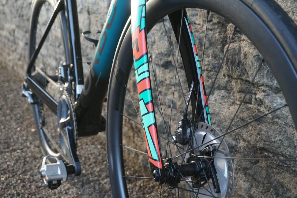 First Ride: Orbea Orca OMX, a lightweight aero disc brake-only race ...