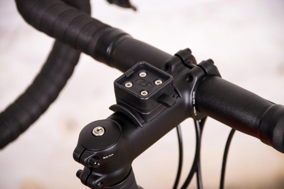 Review Oxford CLIQR Cycle Handlebar stem mount road.cc