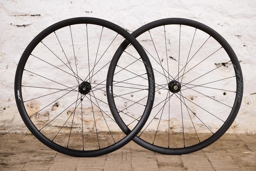 prime baroudeur road disc wheelset