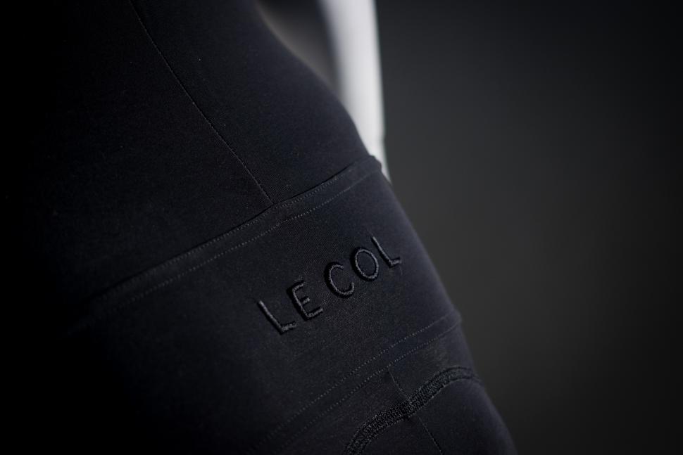 Le col pro blackout bib online shorts