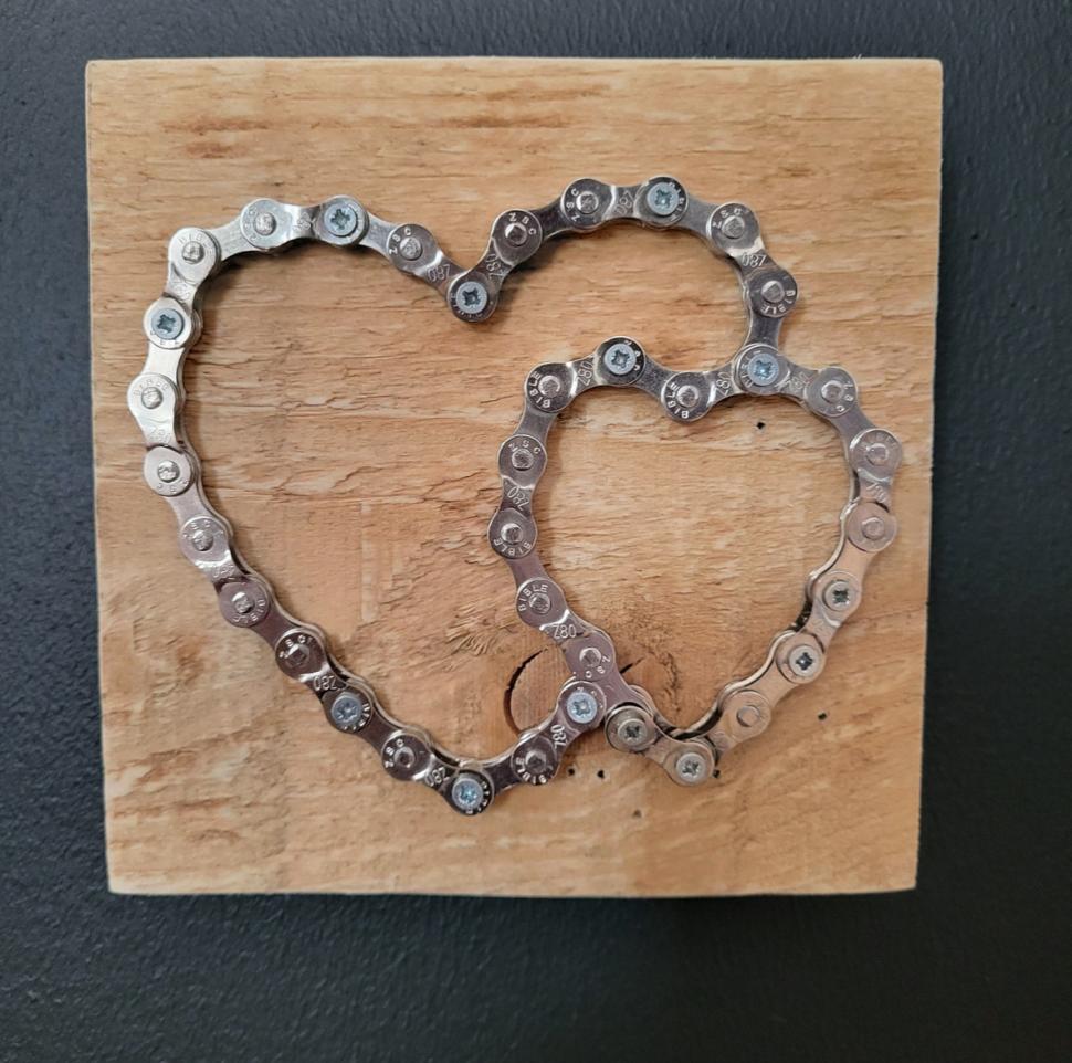 Recycled Chain Heart.png