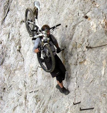 //cdn.road.cc/sites/default/files/styles/main_width/public/rock-climbing-with-mountain-bike.jpg)