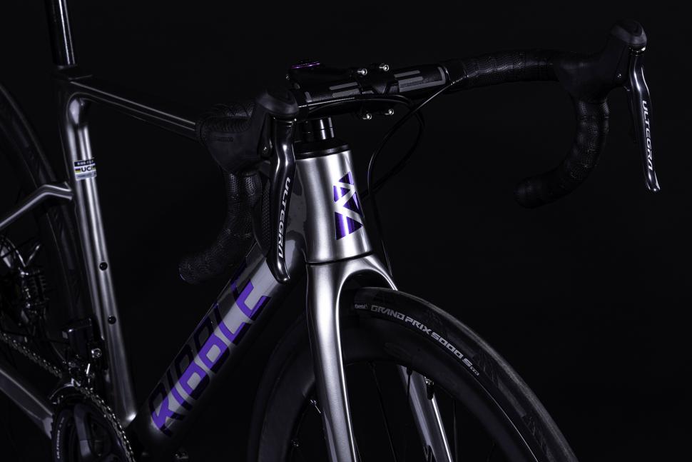 2022 Commonwealth Ribble Endurance SL R front bars