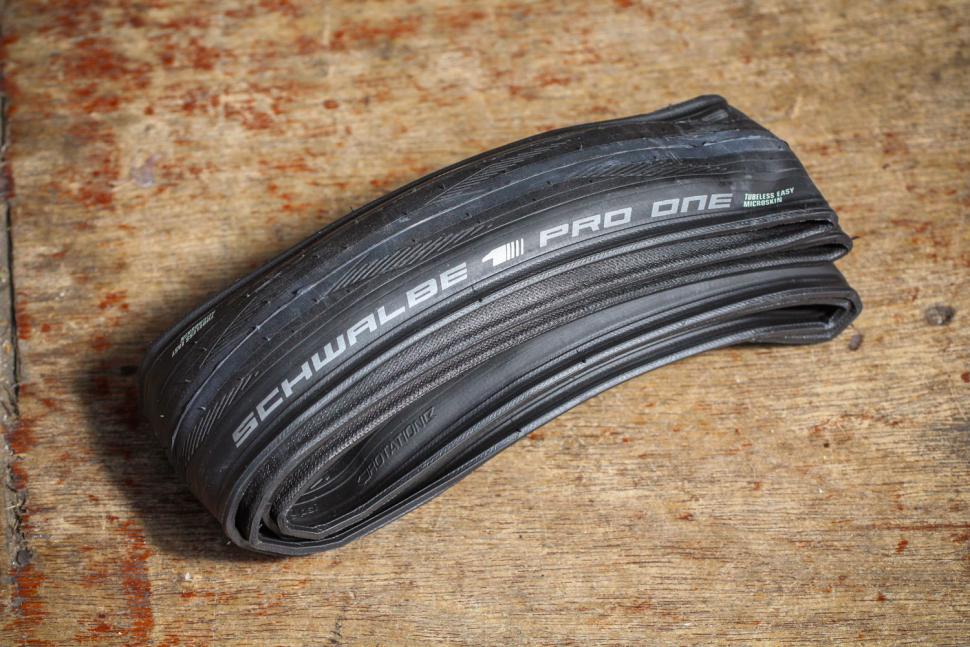 schwalbe pro one evo tubeless folding tyre