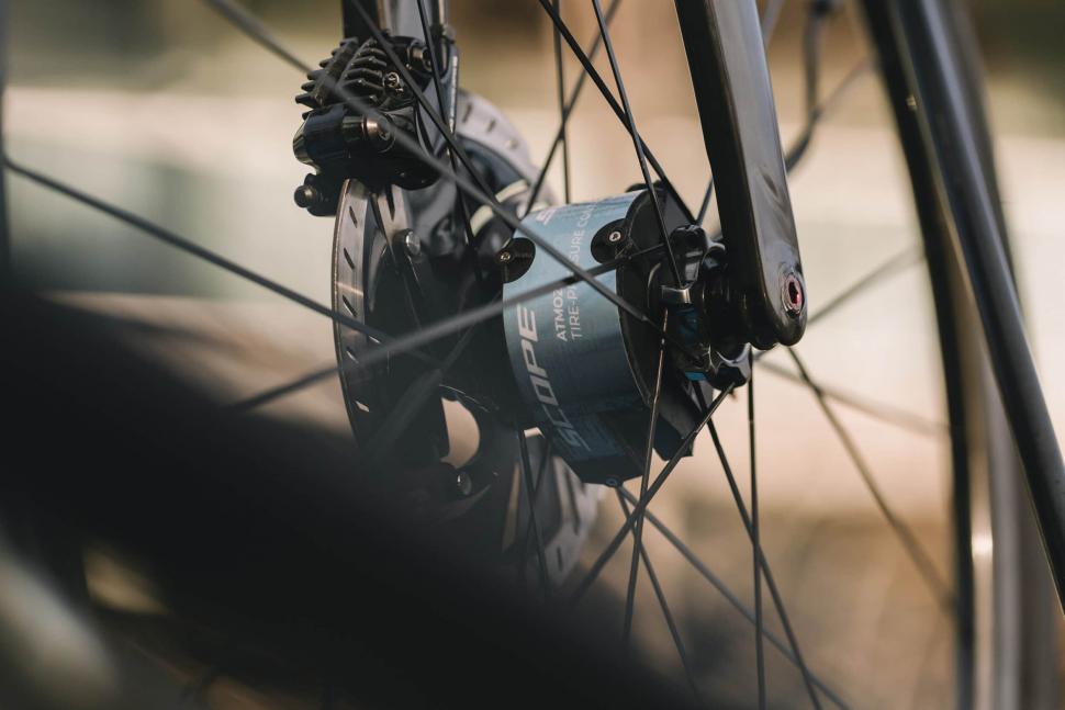 Tyre pressure adjustment on the fly? Team DSM will use innovative €3,000 hubs to change tyre pressure mid-race for Paris-Roubaix