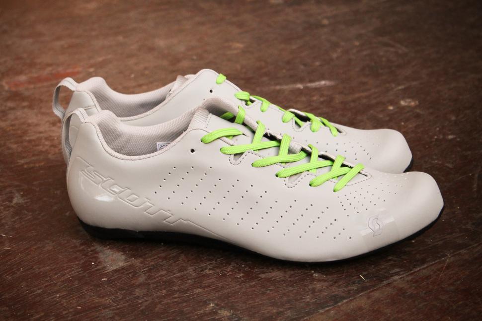 scott lace up cycling shoes