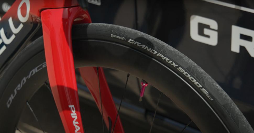 2022 TdF Ineos shimano continental GP5000TR tubeless mucoff