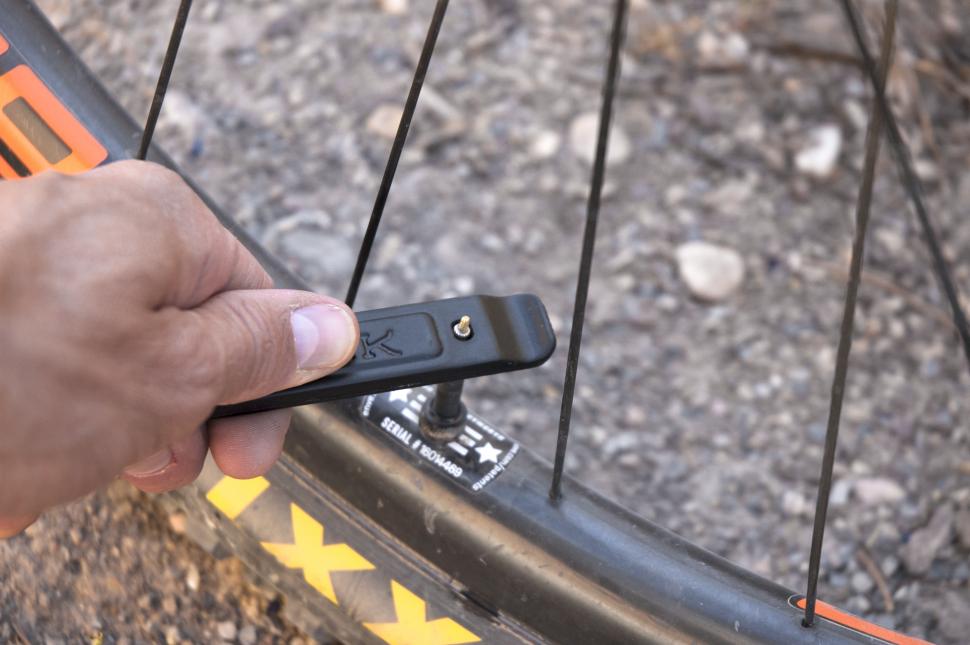 tubeless tire levers