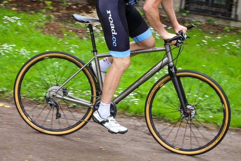 Best flat bar discount bikes