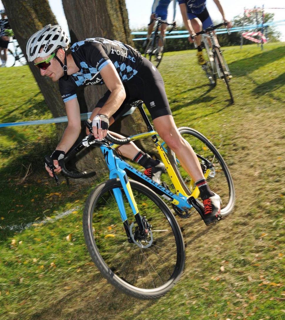 difference between cyclocross and gravel