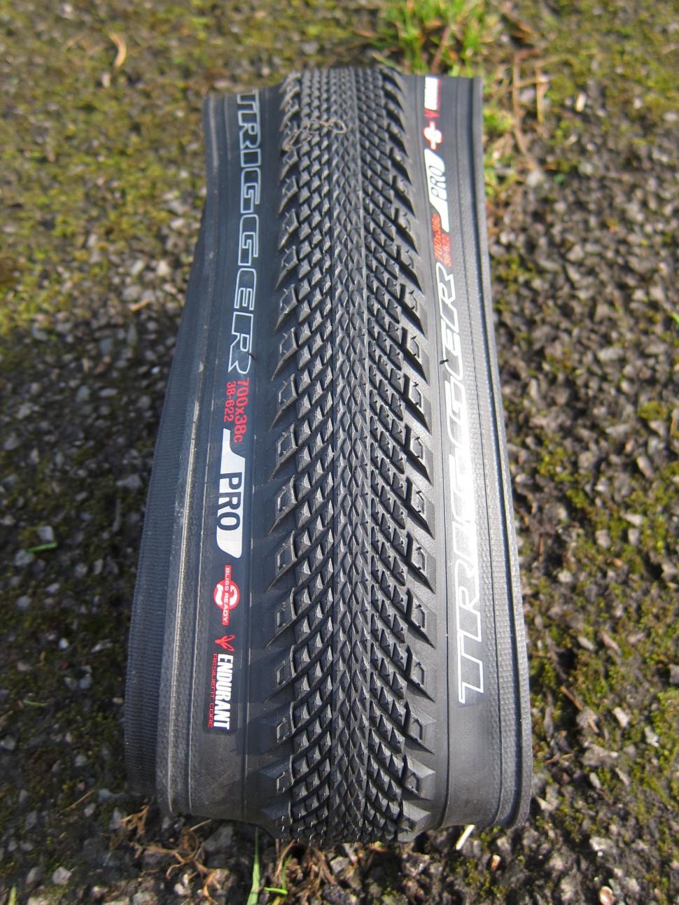 Specialized Trigger Pro 2Br Tire Black 700 x 38 