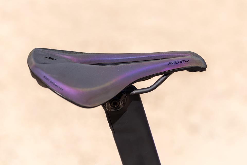 specialized holographic saddle