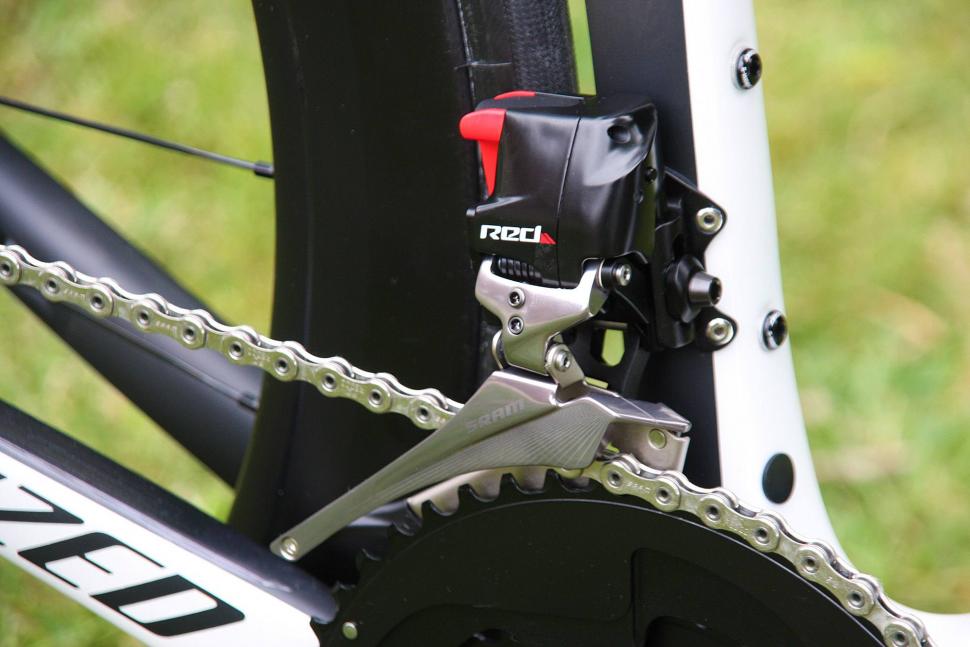 First Look: Specialized Venge ViAS Adds Disc Brakes - Road Bike Action