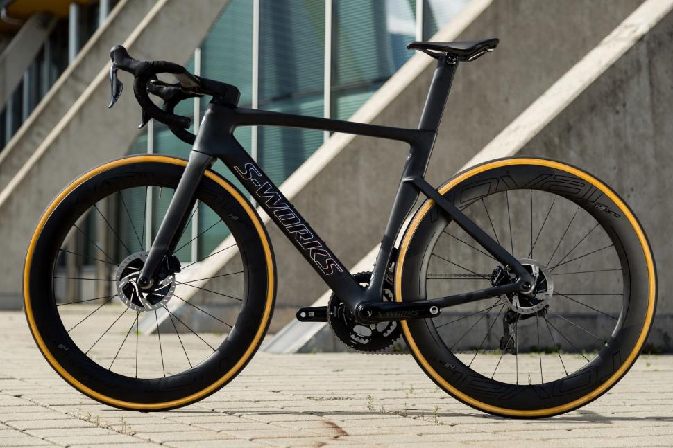 Specialized Venge 2019 - All-new aero frame with discs and electronic ...