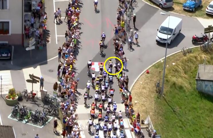 Spectator causes crash on stage 15, 2023 Tour de France (GCN)