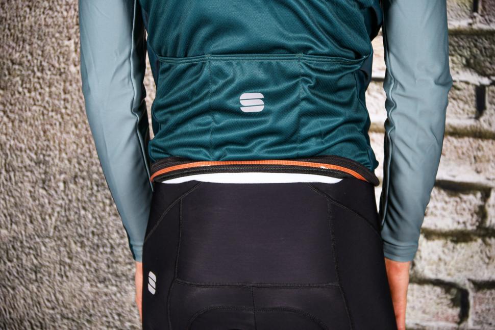 bodyfit pro thermal jersey