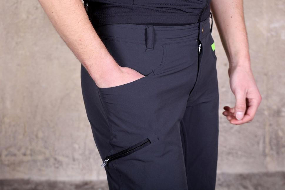 Review: Sportful Giara Over Shorts | road.cc
