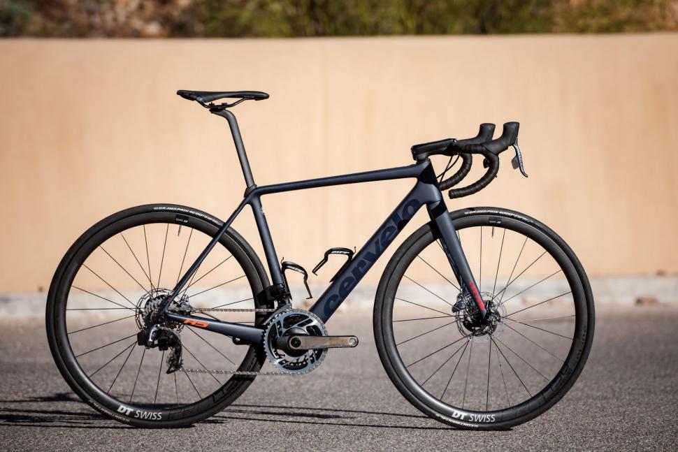 25 of the best SRAM Red eTap AXS road bikes from Specialized, Canyon ...