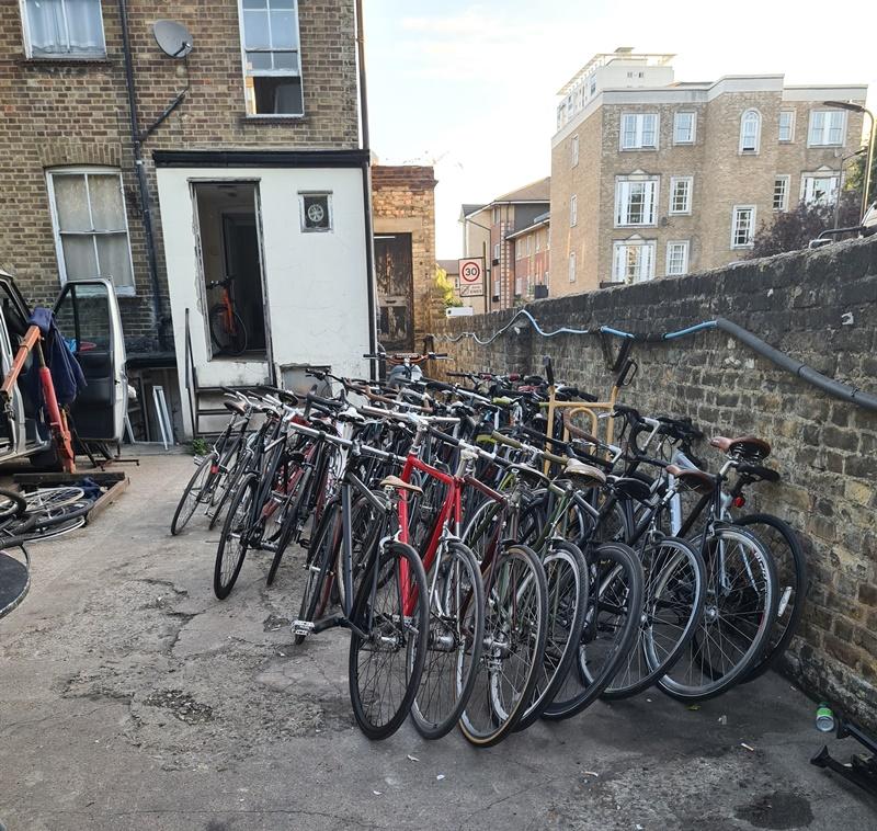 hackney road bike shop