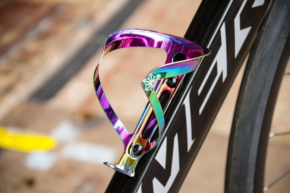 oil slick bottle cage