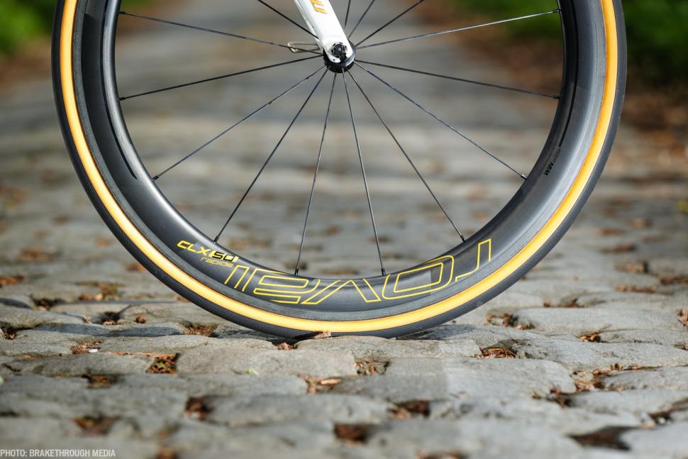 specialized 28mm tyres