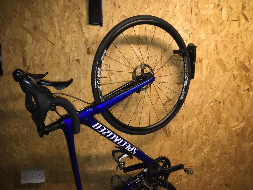 topeak solo wall mounted bike holder