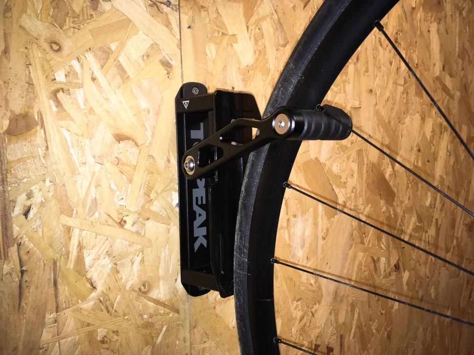 topeak wall bike rack
