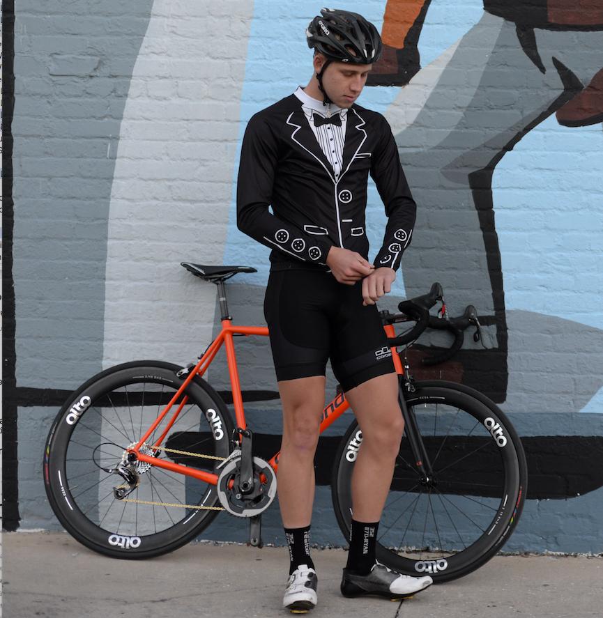 Tuxedo cycling Jersey, Full Body.png