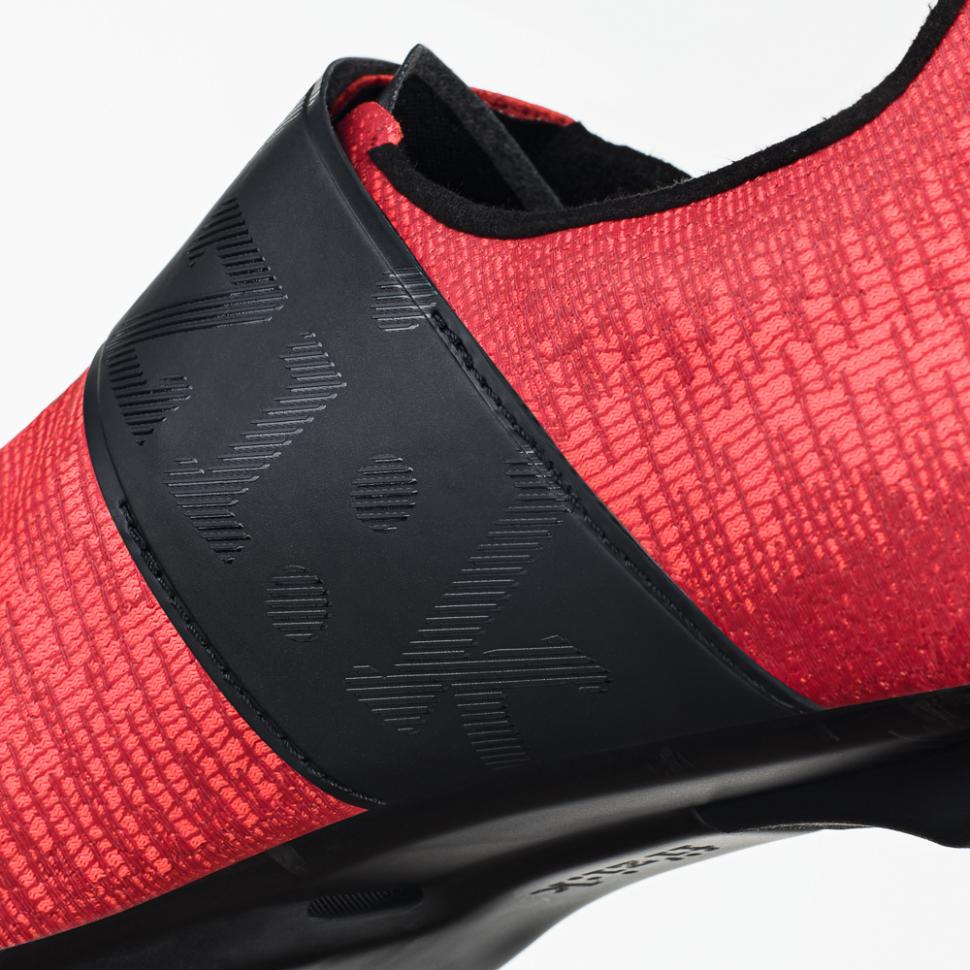 Fizik releases new top-end road cycling shoes - Vento Infinito Carbon 2 ...