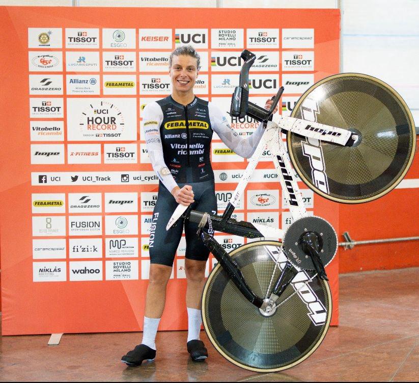 Filippo Ganna breaks the UCI Hour Record timed by Tissot 