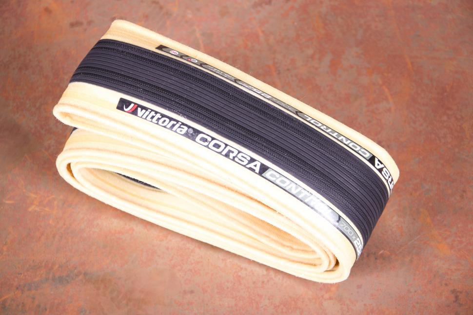 Vittoria corsa g+ isotech 700c folding hot sale road tyre