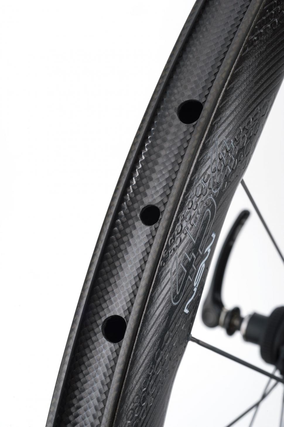 Zipp launches 454 NSW Disc and 302 Carbon Clincher wheels | road.cc