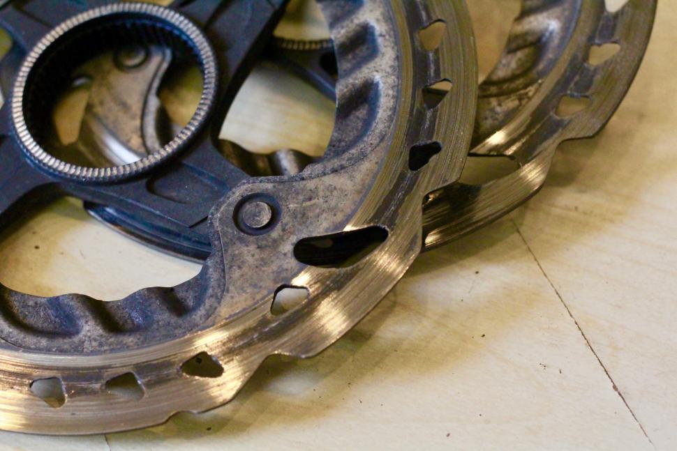 Worn disc brake rotor - 1 (1)