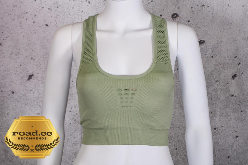 Fittin Racerback Sports Bras for Women - China Sports Bra Printed and Half  Jacket Over Sport Bra price