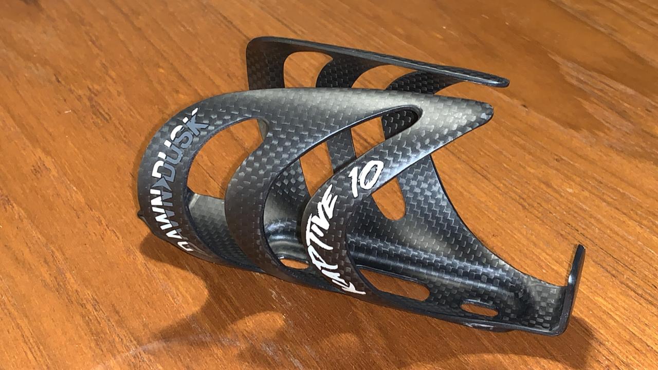 Dawn to Dusk Kaptive 8 Carbon Bottle Cage