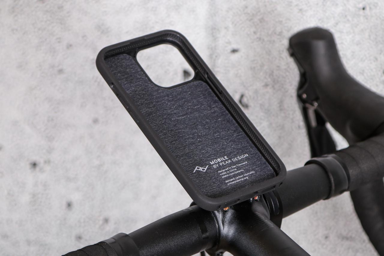 Review: Peak Design Everyday Case for iPhone and Out Front Bike