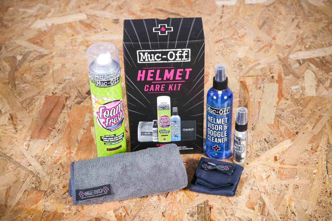  Muc Off Motorcycle Wash, Protect and Lube Kit - Motorcycle  Cleaning Kit, Motorcycle Detailing Kit - Includes Motorcycle Cleaner and  Chain Lube : Automotive
