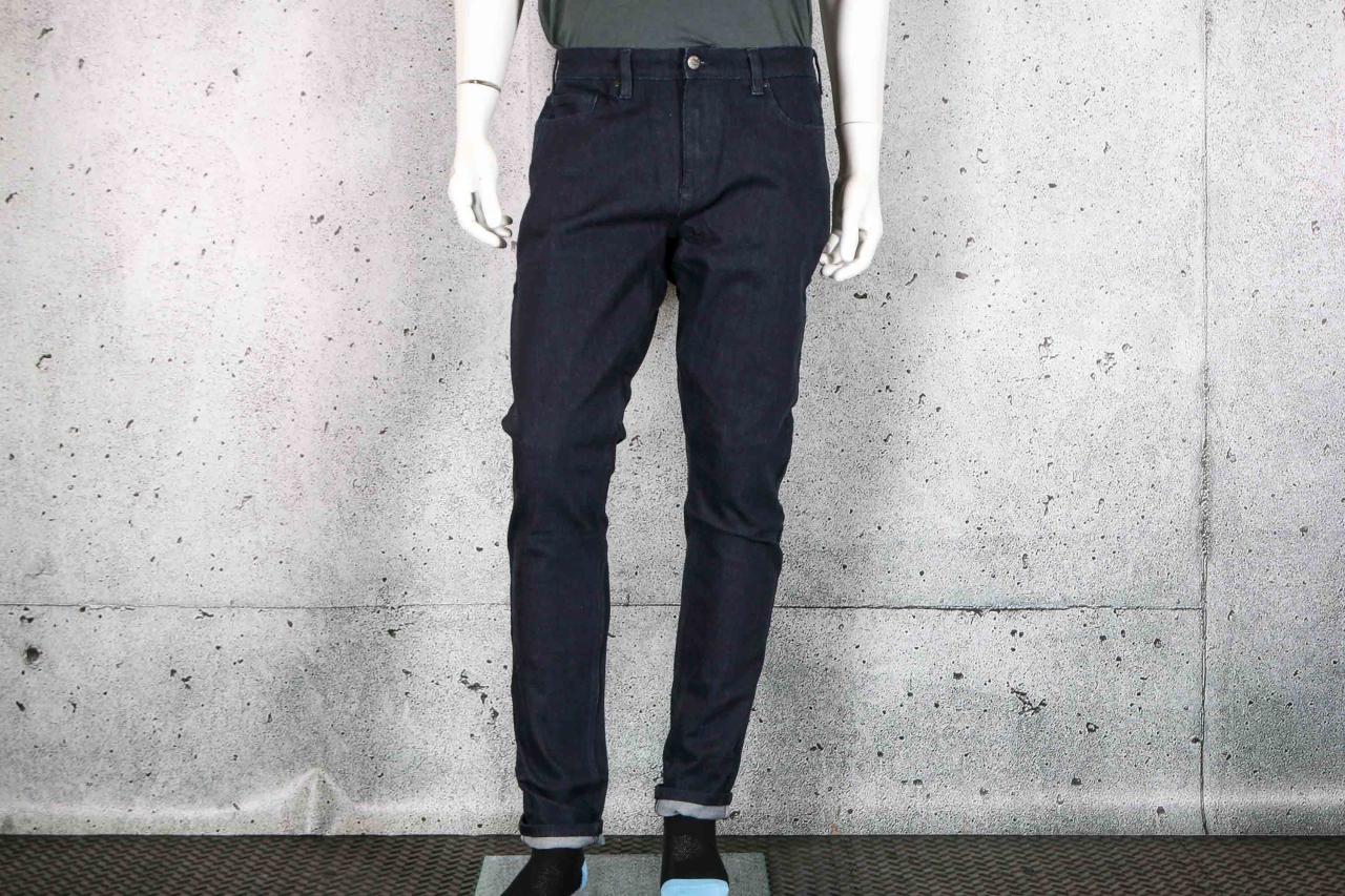 Check styling ideas for「STRETCH SELVEDGE SLIM FIT JEANS」